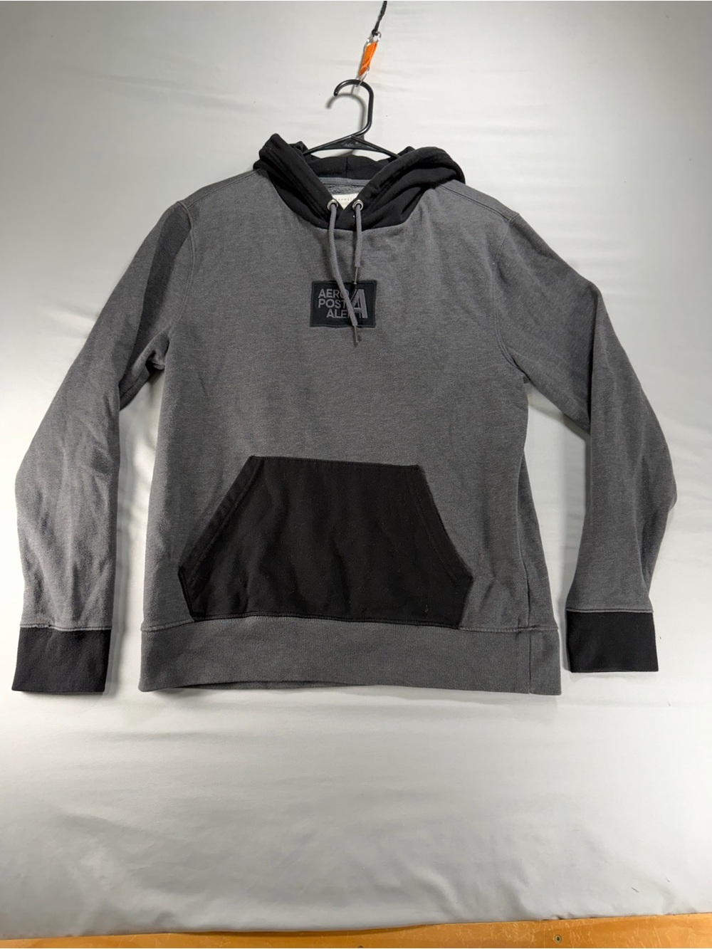 Aeropostale Letter Box Logo Pullover Hoodie Medium M Gray Black Colorblocked